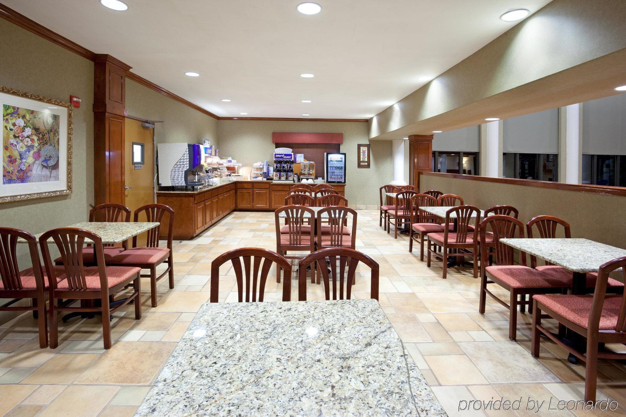 Holiday Inn Express & Suites Cedar Park Restaurant foto