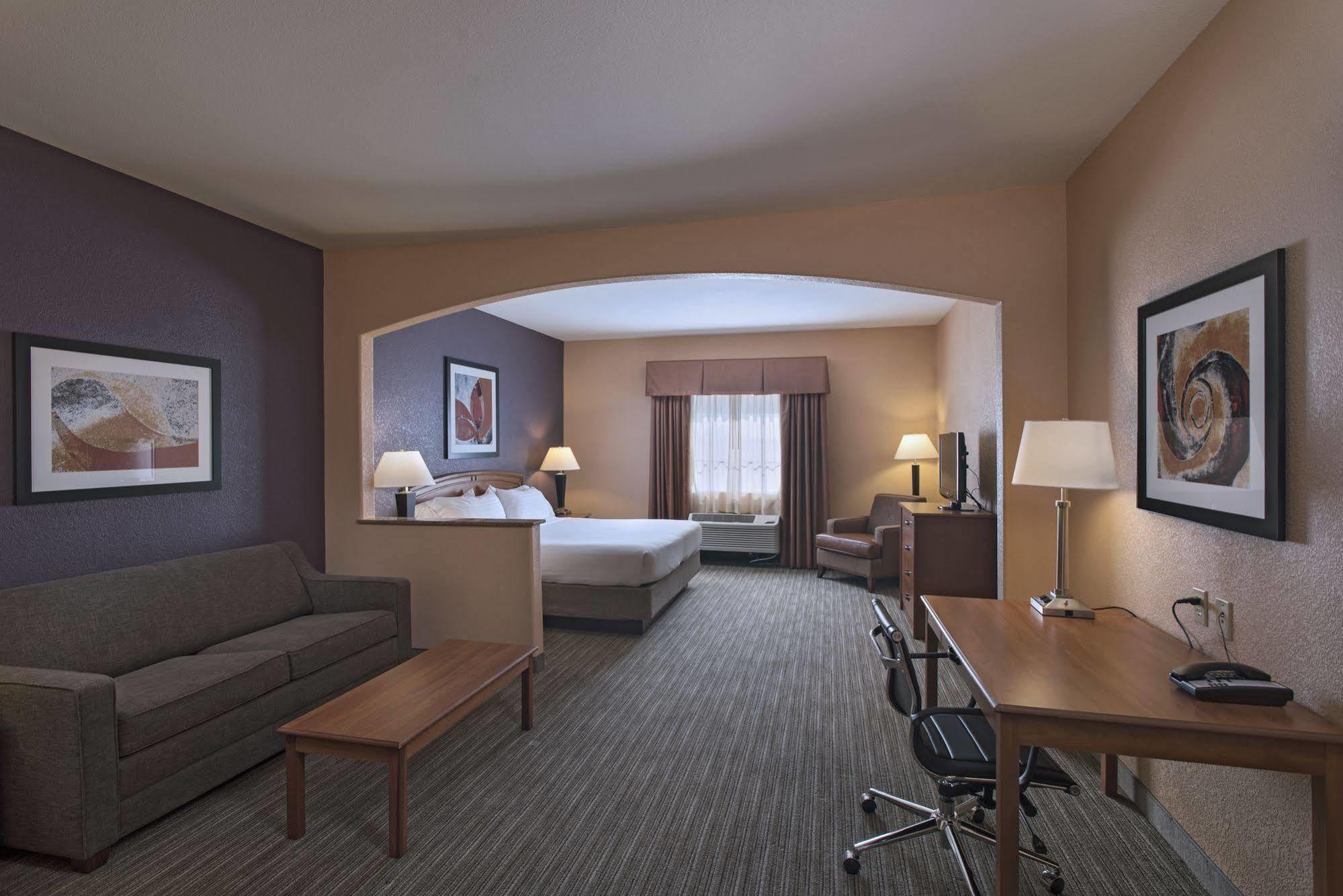 Holiday Inn Express & Suites Cedar Park Buitenkant foto